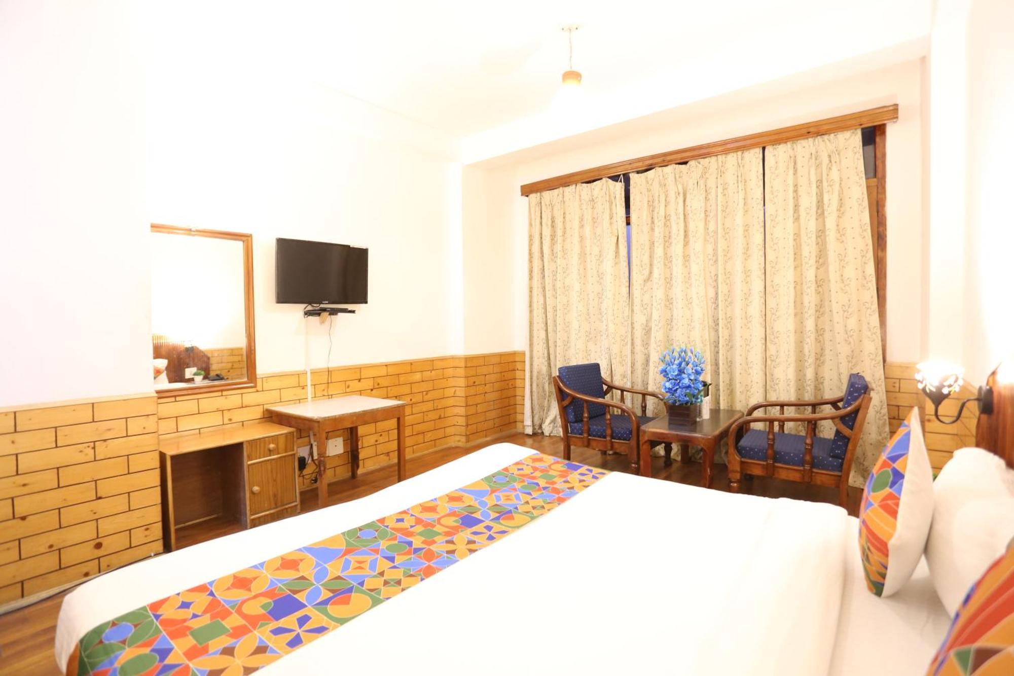 Hotel Surbhi Vashist エクステリア 写真