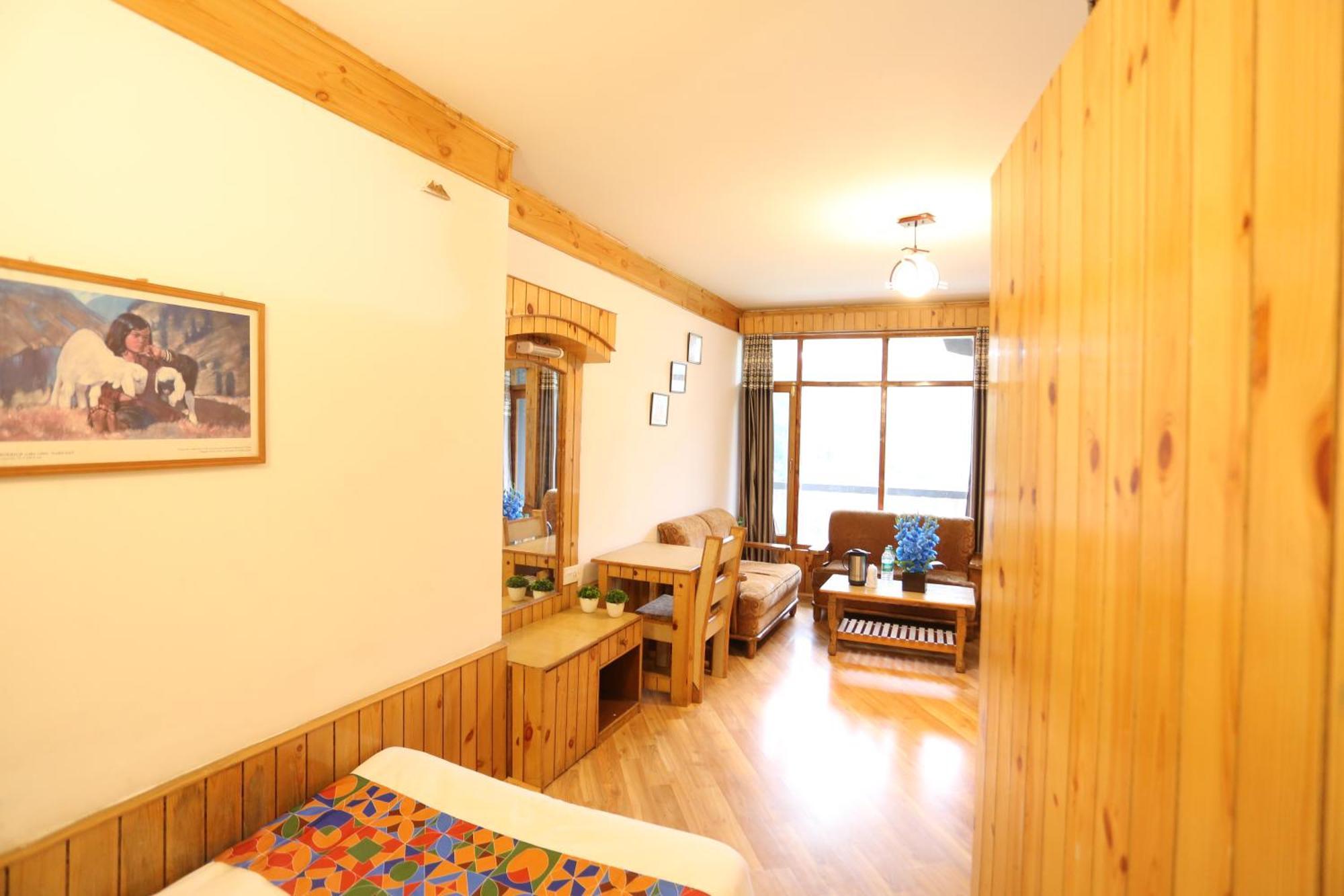 Hotel Surbhi Vashist エクステリア 写真