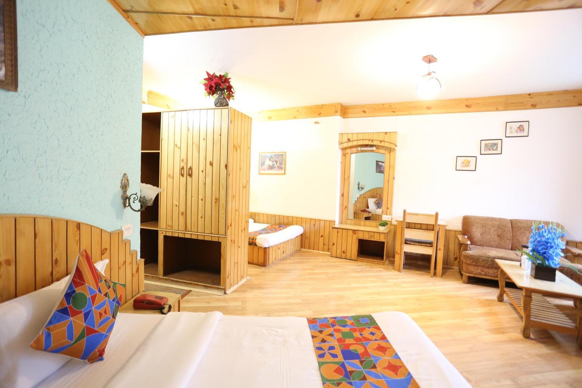 Hotel Surbhi Vashist エクステリア 写真