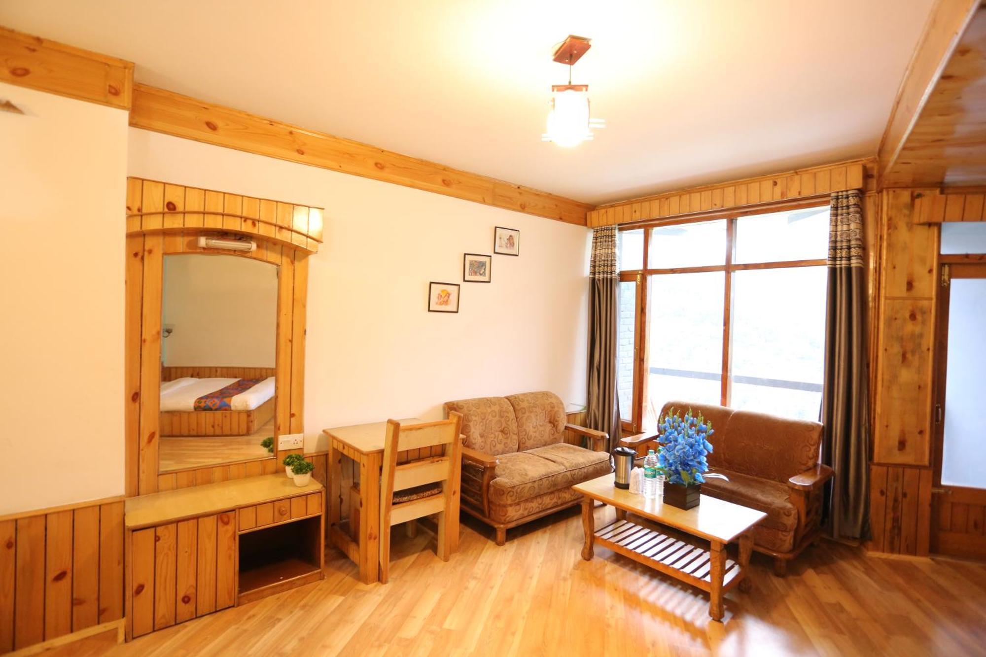 Hotel Surbhi Vashist エクステリア 写真