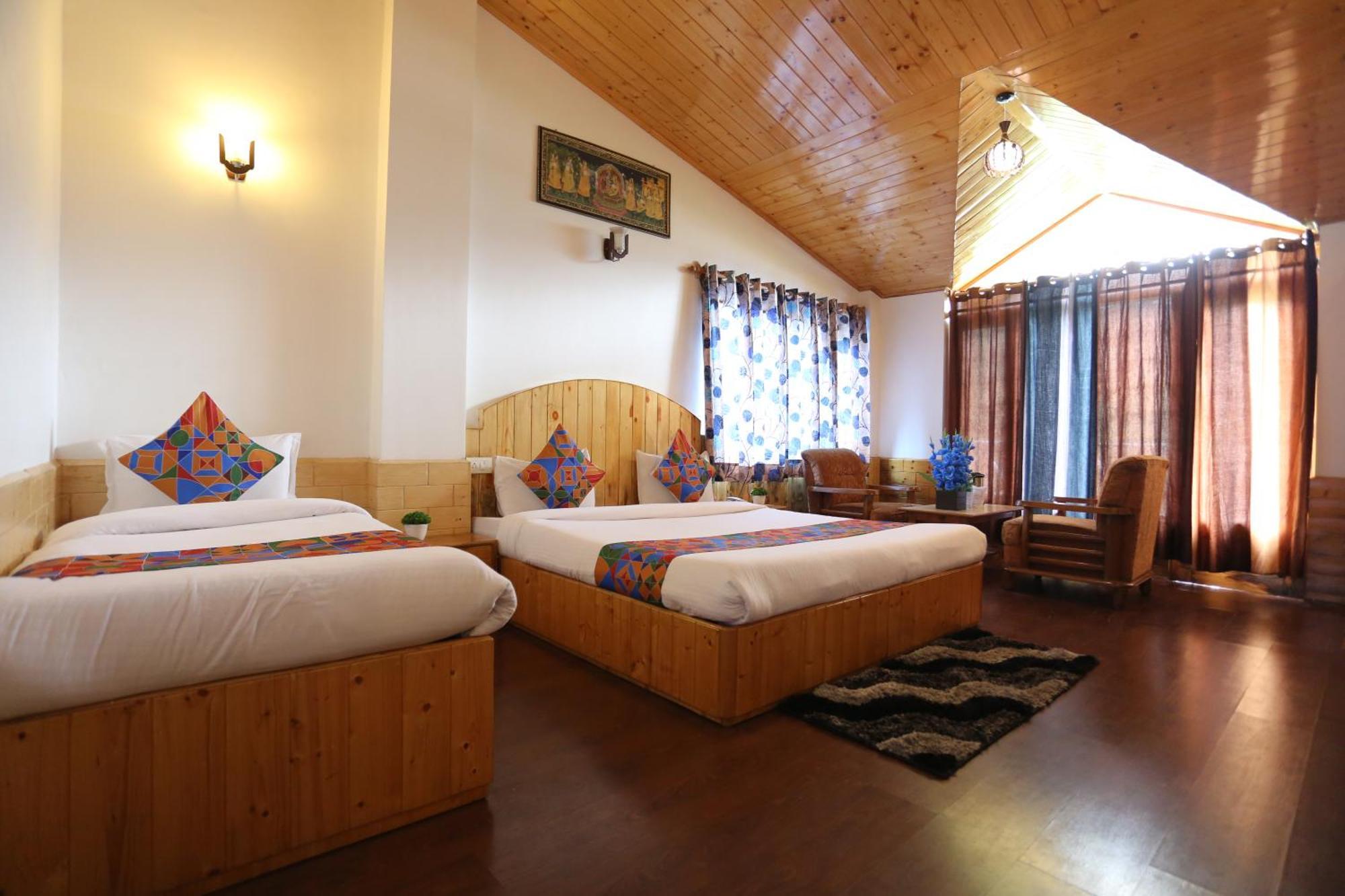 Hotel Surbhi Vashist エクステリア 写真