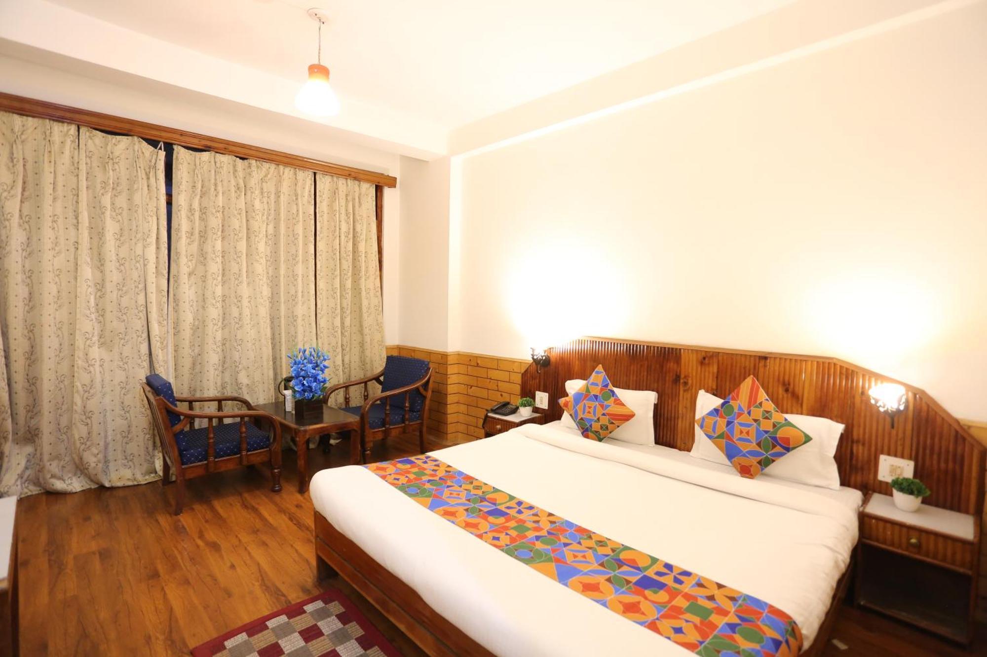 Hotel Surbhi Vashist エクステリア 写真