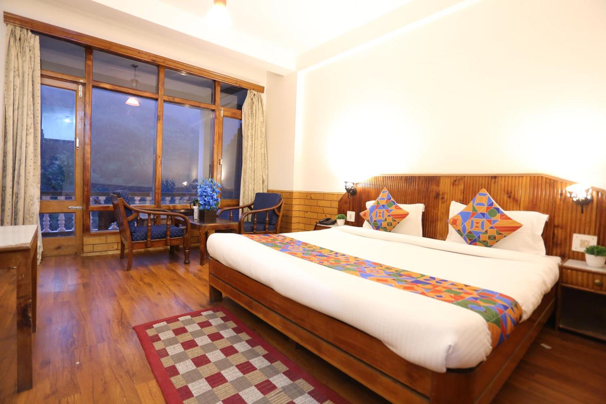 Hotel Surbhi Vashist エクステリア 写真